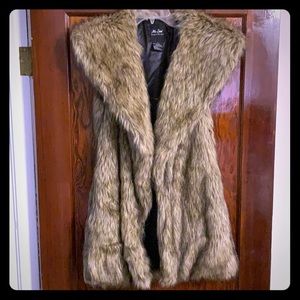 Me Jane fur vest